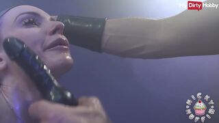 Világos Szőke amatőr fiatal micky muffin erőszakos anális dugással