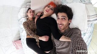 Vad otthoni édeshármas amatőr közösülés csupasz cuni nélkül tabuk