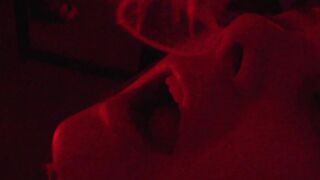 Az amatőr maca megkötözve és keményen megkefélve