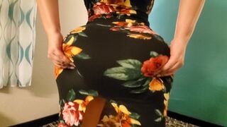 Crystal Lust óriási popós milf-et megdúgják egy szextől füstölgő hotelszobában