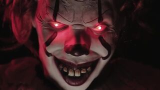 Pennywise a kéjvágyó bohóc megdugja és teleéli a forró barátnődet Diana Daniels-t - halloween speciál