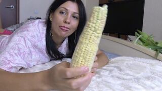 Tinédzser kurva lábfétis légyott után telelövi a pináját