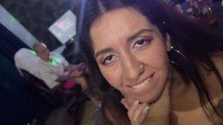 Hűtlen hitves párbajon kap baszást megszégyenített férje szeme láttára, punciba tömve élvezzel