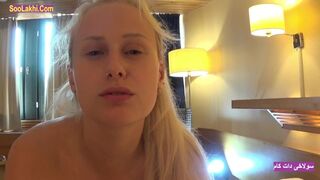 Forró légyott a fehér popsikás nevelő anyával