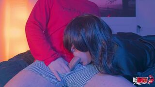 Nevelő fia megbassza a mostohaanyja száját